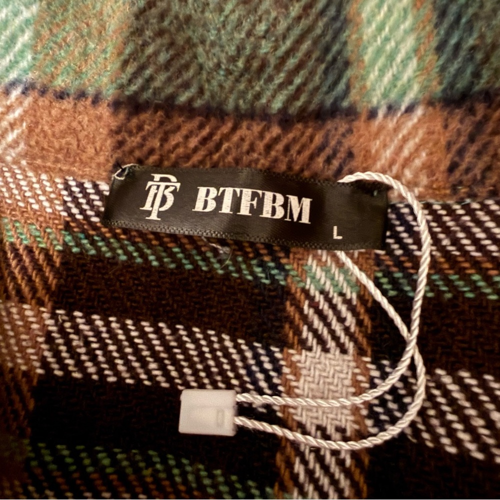 Flannel Shacket Button up large - Picture 8 of 12